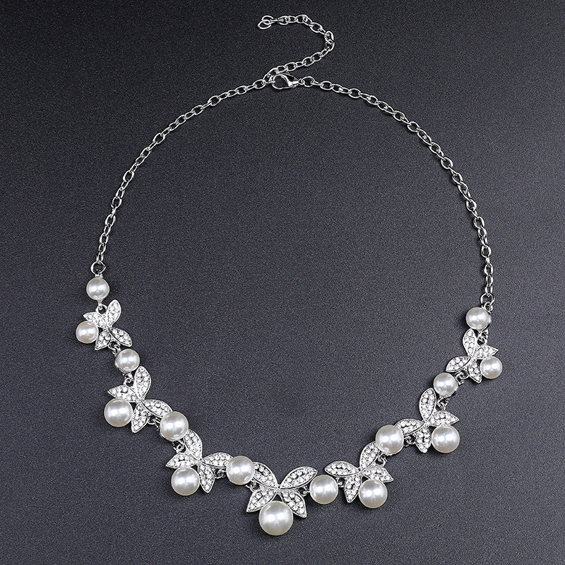 Vintage Floral Butterfly Pendant Necklace for Women Alloy Electroplated Short Chain with Tea Rose and Petal Motifs