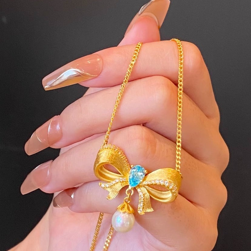 Original Design Bowknot Butterfly Necklace for Women Titanium Steel Plated Pendant with Irregular Shape on Clavicle Chain