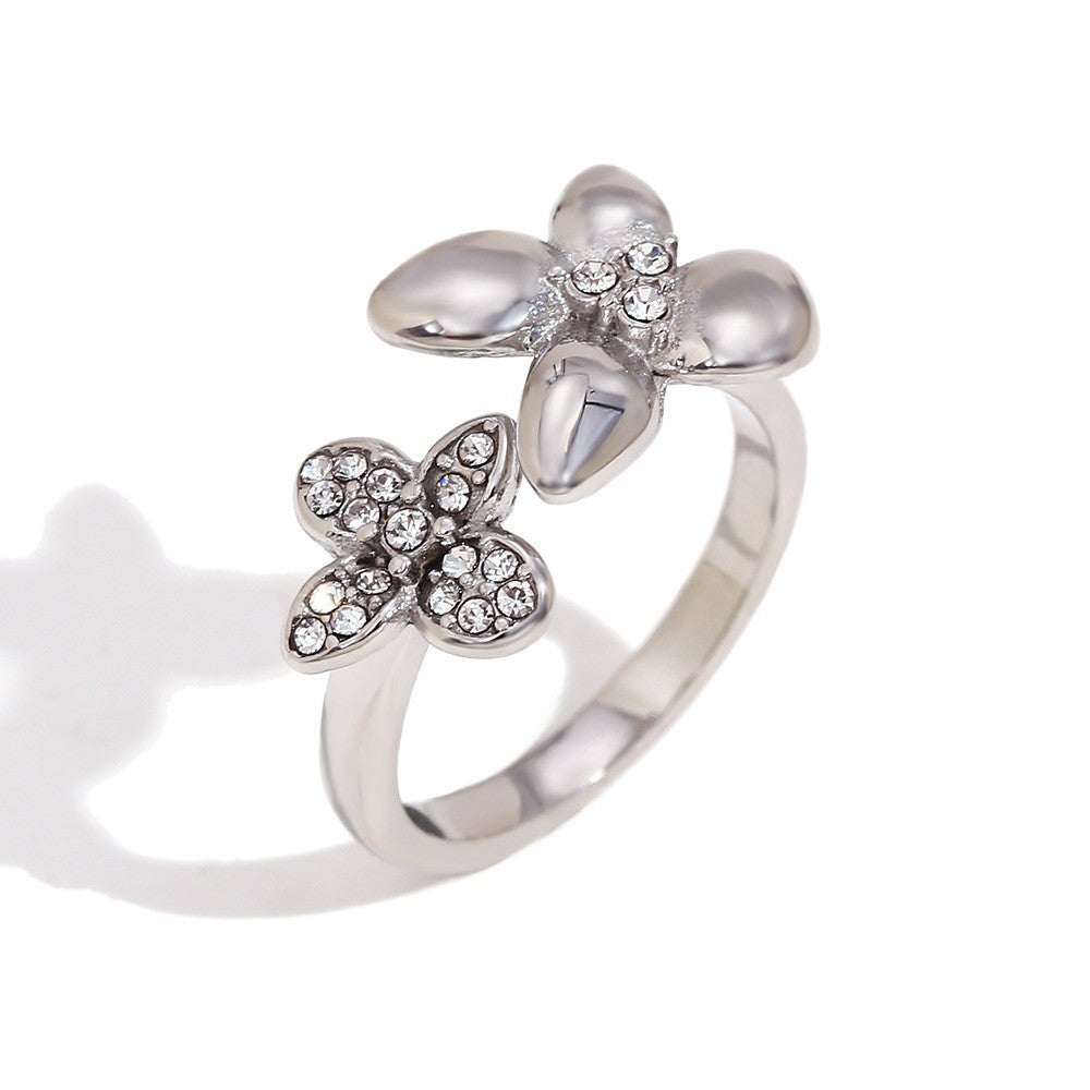Vintage Floral Ring in Stainless Steel with 18K Gold Plating for Women