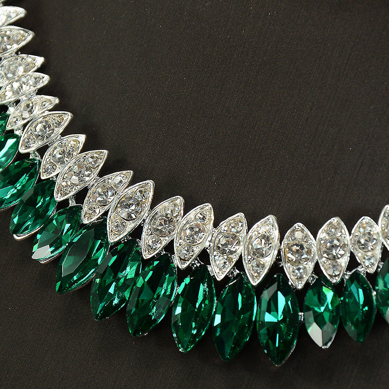 Set di Gioielli da Sposa per Donna, Collana, Orecchini e Bracciale a Goccia con Cuore in Zirconia Cubica e Lega Placcata, Lusso Elegante