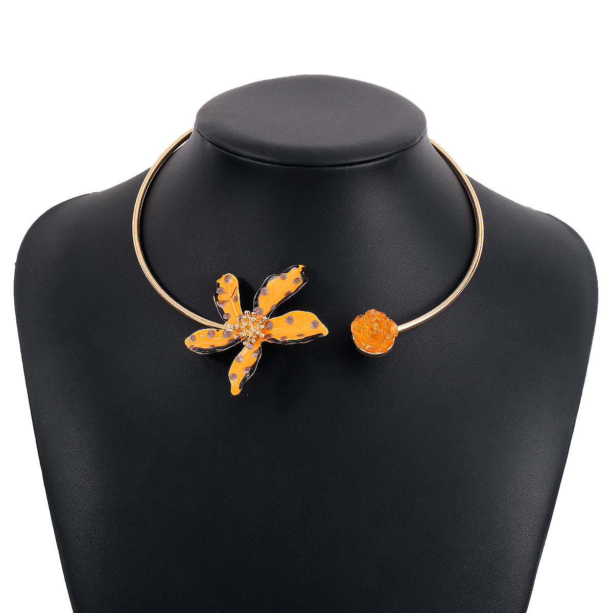 Sweet and Edgy Floral Polka Dot Earrings for Women Made of Alloy with Enamel Finish