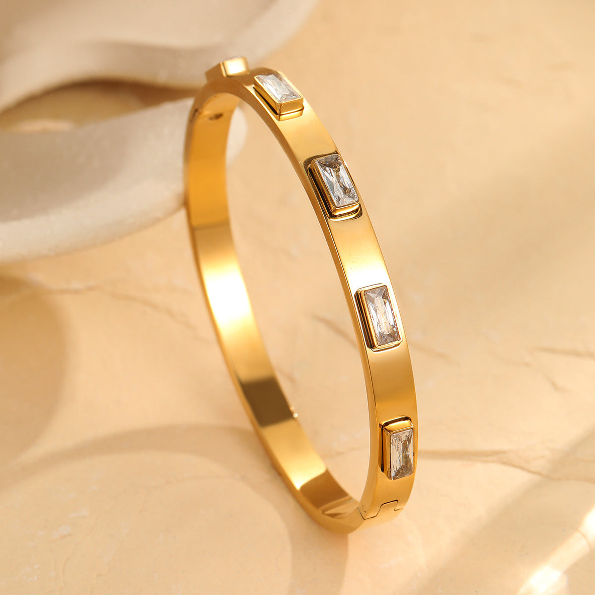Minimalist Emerald Green Square Zircon Stainless Steel Bracelet for Women with Plated Finish