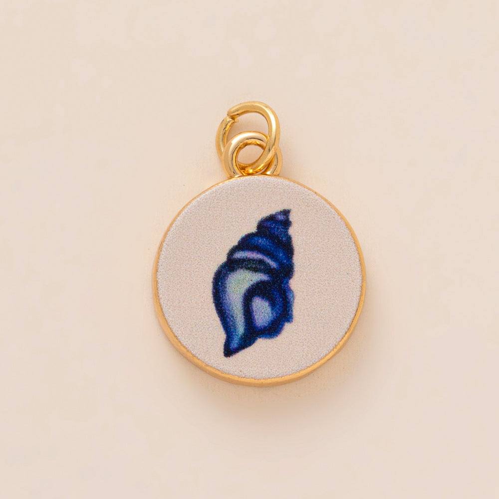 Elegante Collana Casual Unisex con Ciondolo a Barretta a Cuore Geometrico in Ottone Placcato Oro 18K
