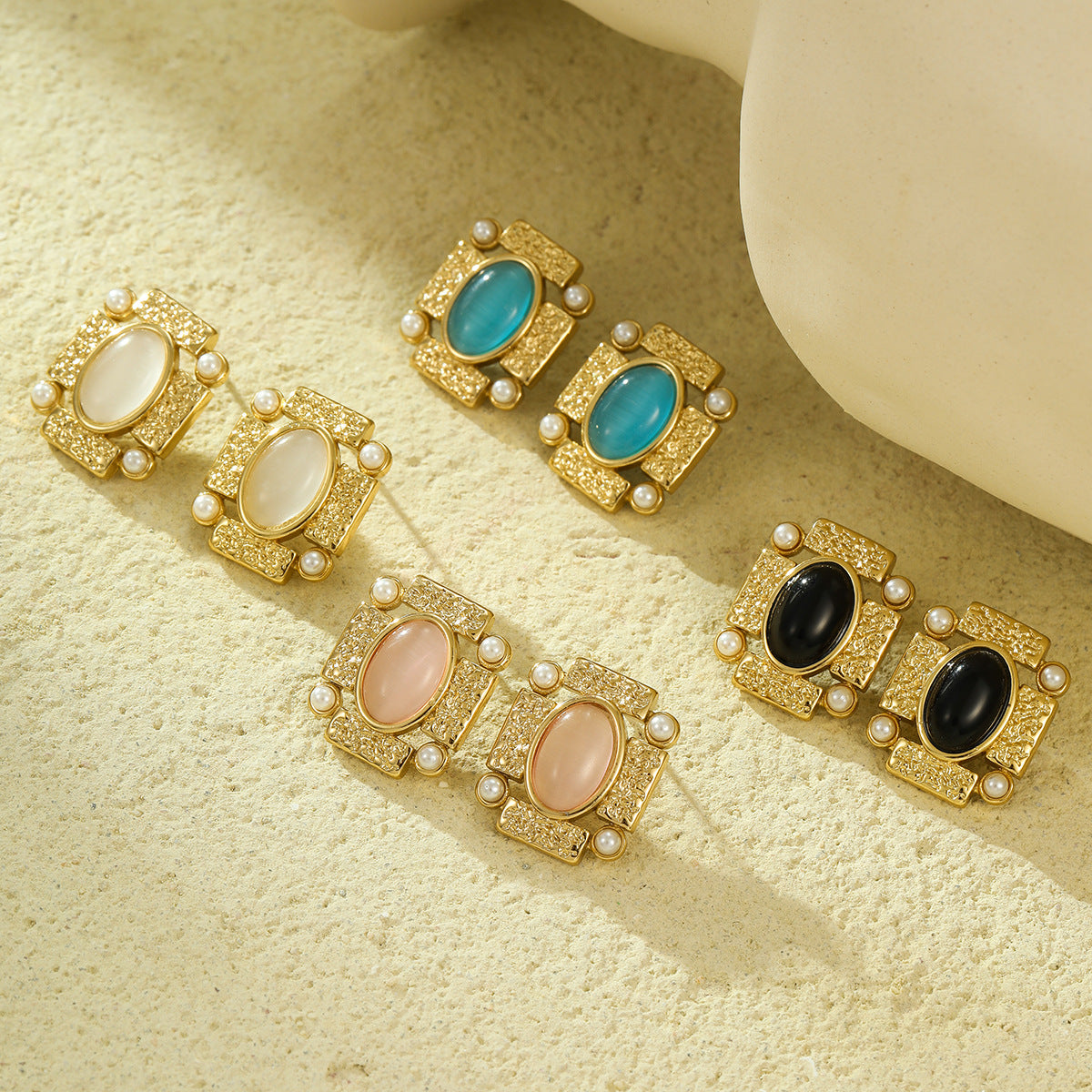 Pendientes de tuerca ovalados con perlas y textura cuadrada vintage para mujer, de piedra natural, de acero inoxidable con baño de oro