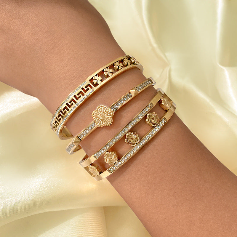 Vintage Rhinestone Floral Plated Titanium Steel Bracelet