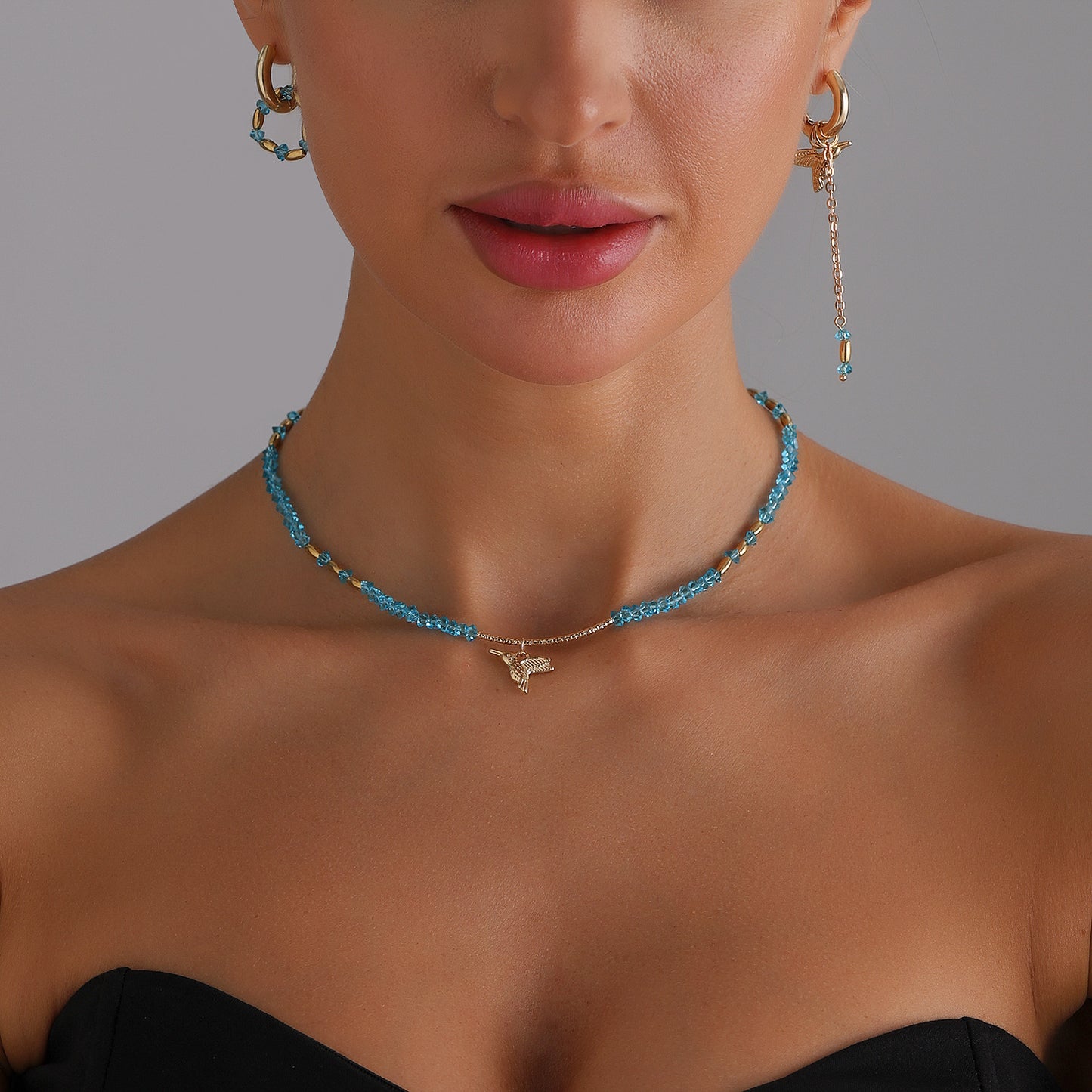 Fashionable Blue Crystal Bird Pendant Necklace for Women with Geometric Design Alloy Chain and Plated Finish