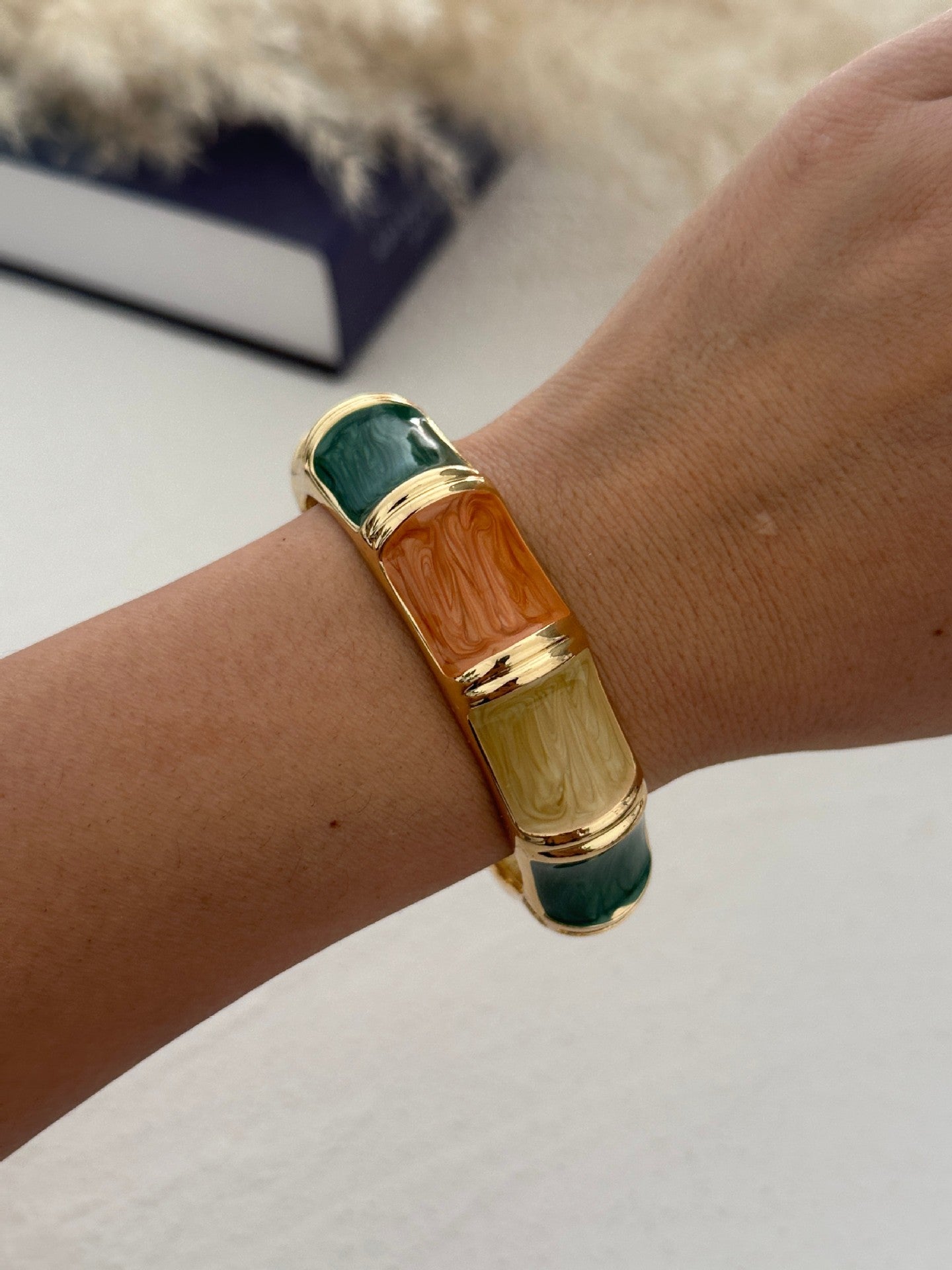 Bracciale a Polsino Aperto Ovale Rotondo Geometrico in Smalto ad Olio Gocciolante Colorato Minimalista Bohemien
