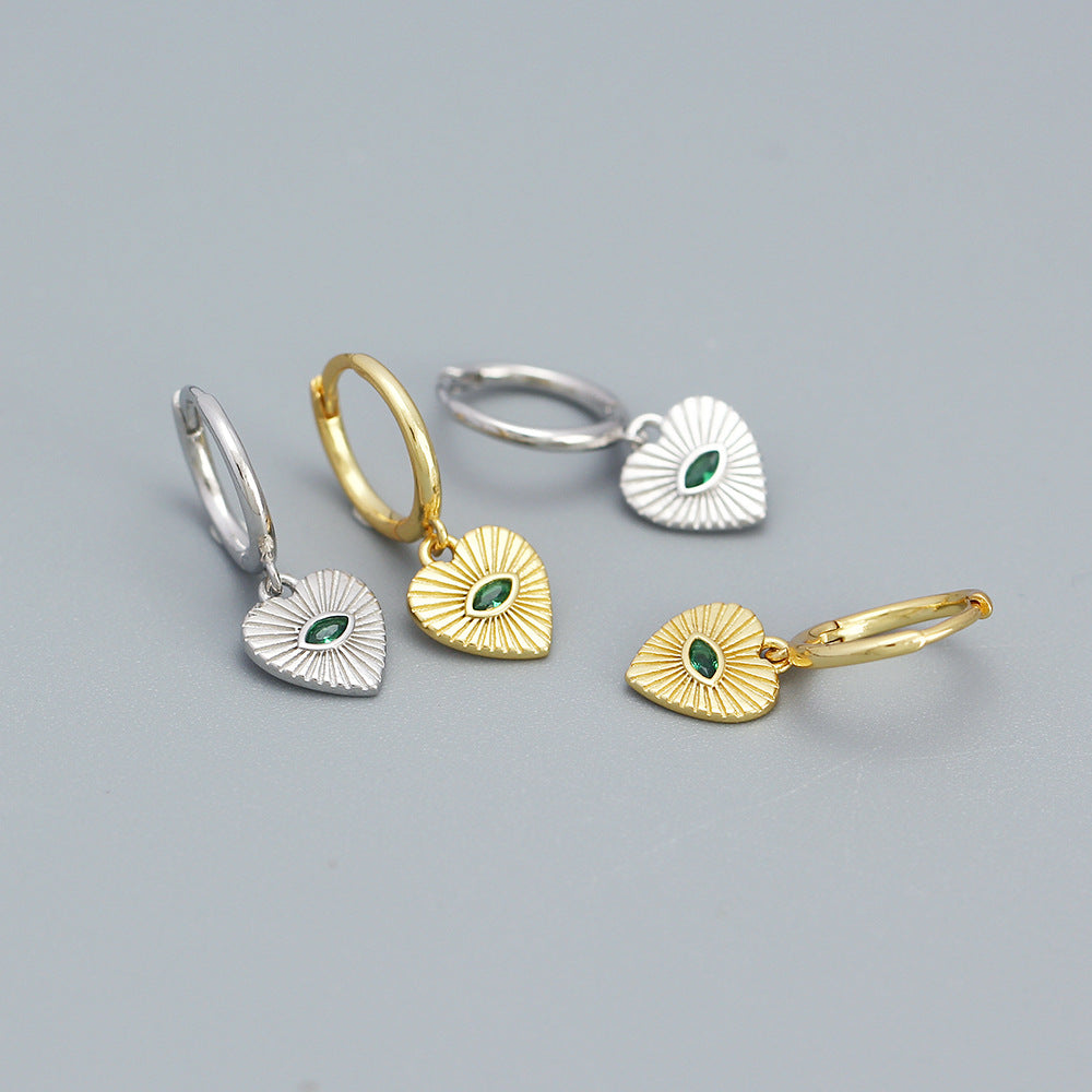 Orecchini a perno da donna minimalisti a forma di cuore in argento sterling 925 con intarsio in strass