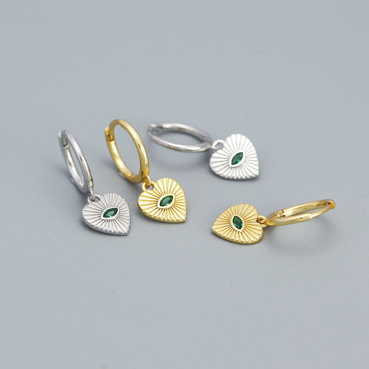 Orecchini a perno da donna minimalisti a forma di cuore in argento sterling 925 con intarsio in strass