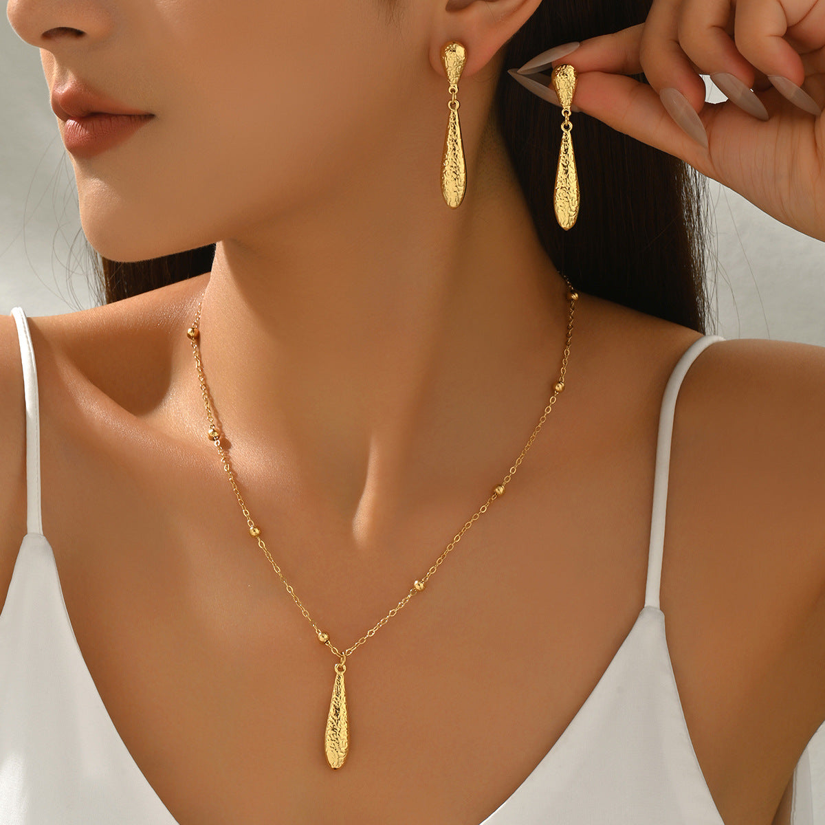 Geometric Teardrop Pendant Necklace and Earrings Set for Women Zinc Alloy Plated Fashion Jewelry