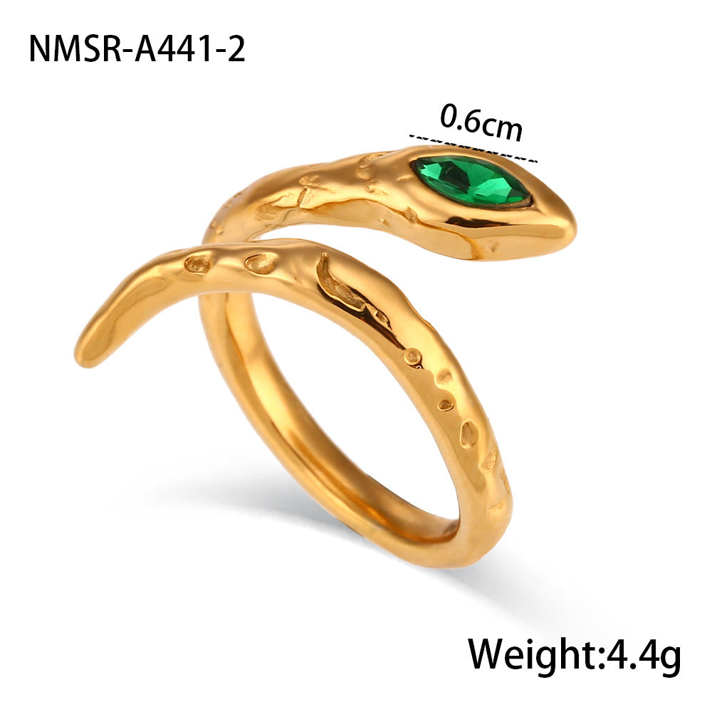 Set di orecchini, bracciale e anello da donna in acciaio al titanio a forma di serpente, placcato e alla moda