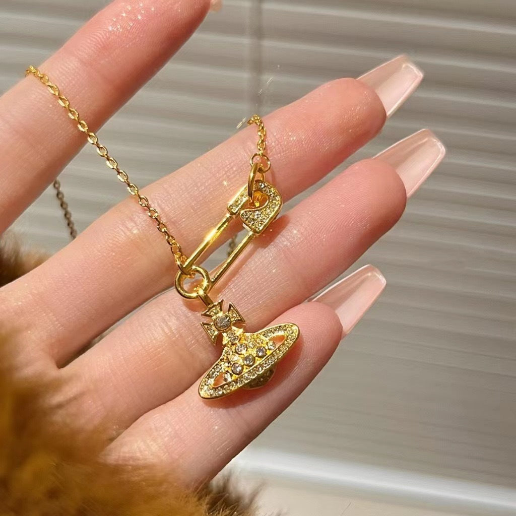 Minimalist Star-Shaped Titanium Steel Necklace with Rhinestone Inlay for Women, O-Chain, Lightweight Luxury Pendant Jewelry