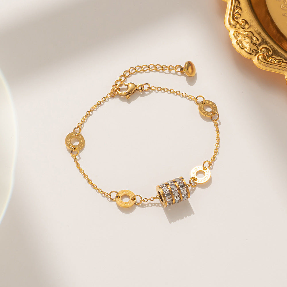 Pulsera de lujo geométrica de eslabones romanos de acero de titanio con detalles de diamantes de imitación para mujer