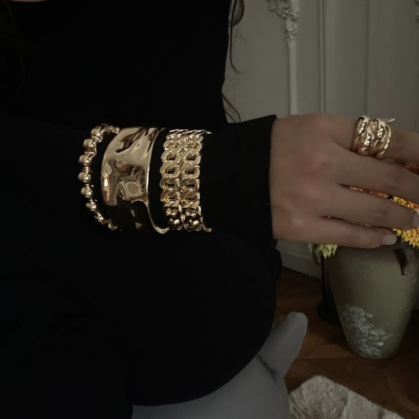 Bracciale rigido aperto in lega geometrica placcata alla moda