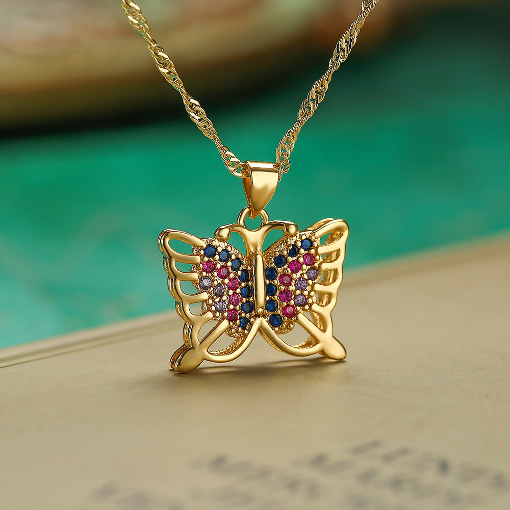 Collana con ciondolo a tema animale per donna, con base in rame e intarsio in zirconi cubici a forma di orso, farfalla e ape