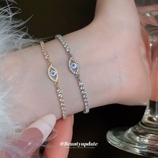 Bracciale da donna in zircone intarsiato, stile lussuoso, geometrico ovale, con base in rame e design elegante e minimalista