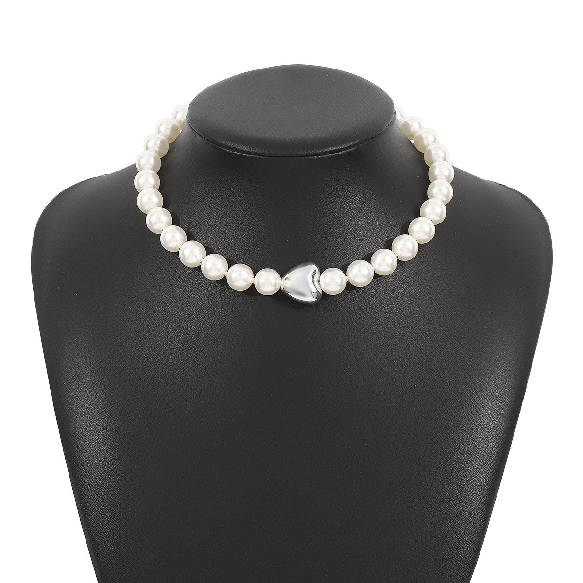 Collana di perle vintage da donna con pendente a cuore, perle imitation e materiale CCB, catena a clavicola minimalista