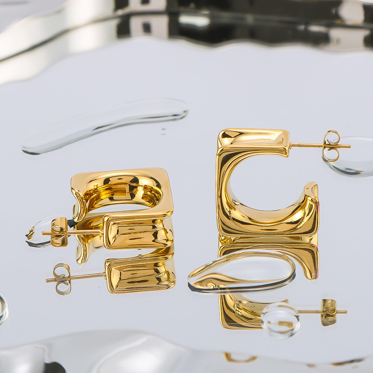Orecchini a cerchio vuoti geometrici minimalisti quadrati da donna in acciaio inossidabile con placcatura sottovuoto in oro 18 carati