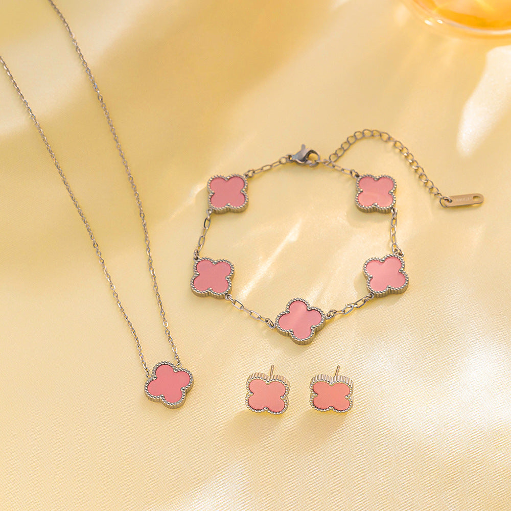 Set di collana, bracciale e orecchini a lobo da donna in acciaio al titanio minimalista con quadrifoglio fortunato