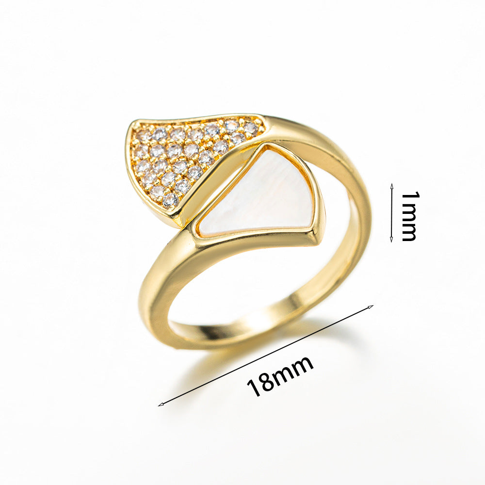 Luxury Style Fan-Shaped White Abalone Inlaid Copper Ring with 18K Gold Plating for Women