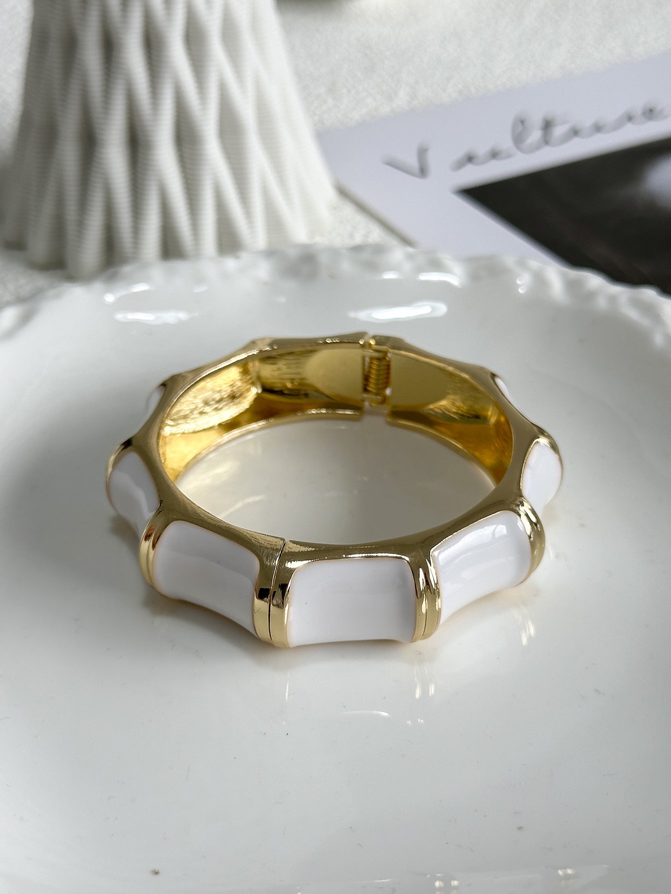 Vintage Geometric Enamel Plated Alloy Bracelet for Women