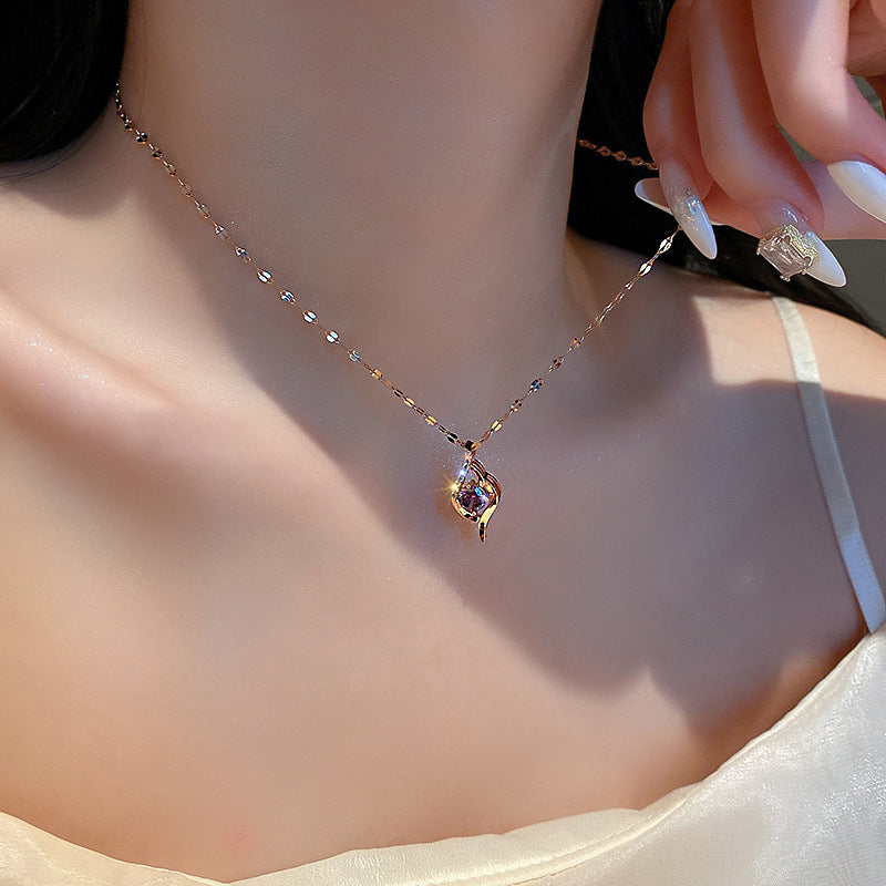 Collana con Pendente Minimalista Geometrico in Acciaio al Titanio con Intarsio in Zirconi per Donna