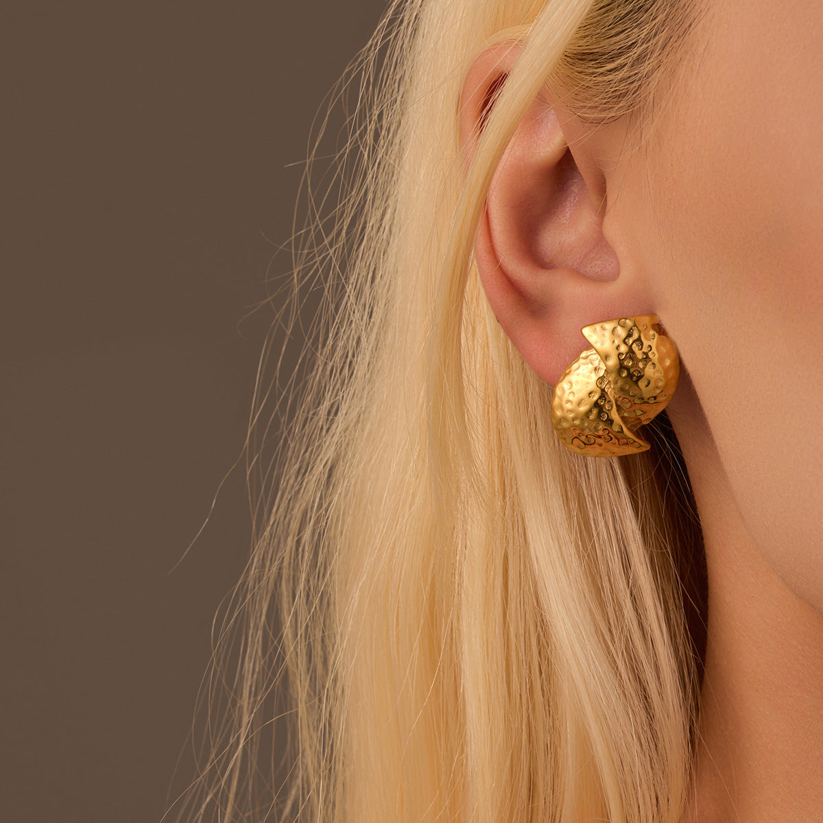 Pendientes de Tuerca de Acero Inoxidable con Textura Martillada Geométrica de Moda para Mujer con Acabado Chapado