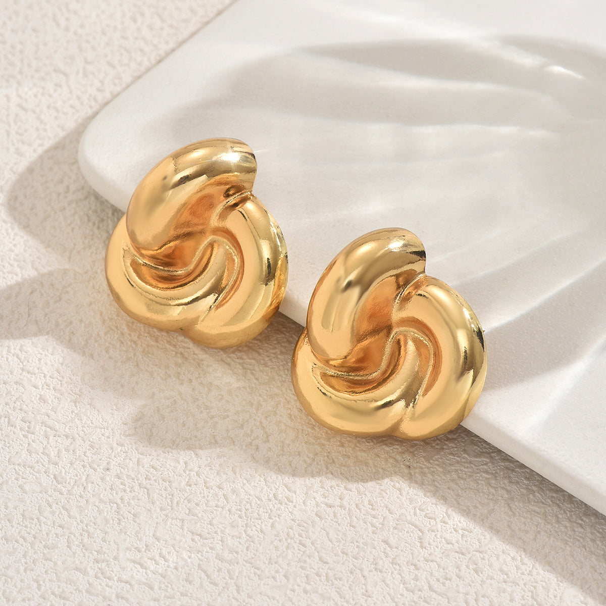 Minimalist Geometric Zinc Alloy Earrings with Twisted Thread Design for Women Electroplated Luxury Style