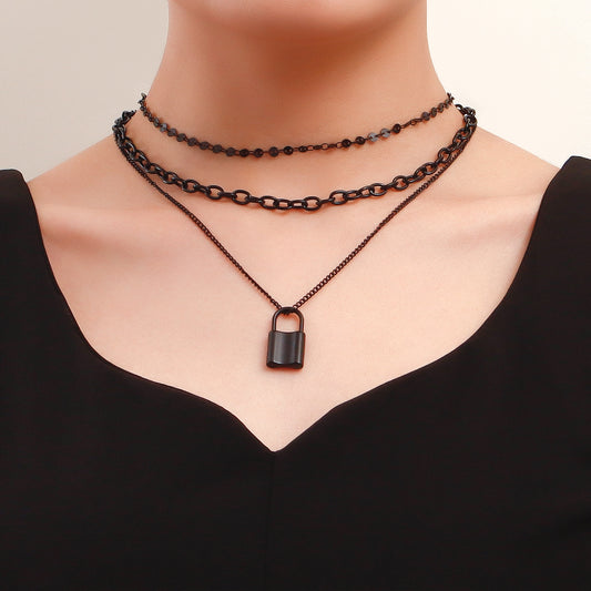 Collana con Ciondolo Geometrico Minimalista da Donna con Catenina in Lega Galvanizzata e Ciondolo a Cuore