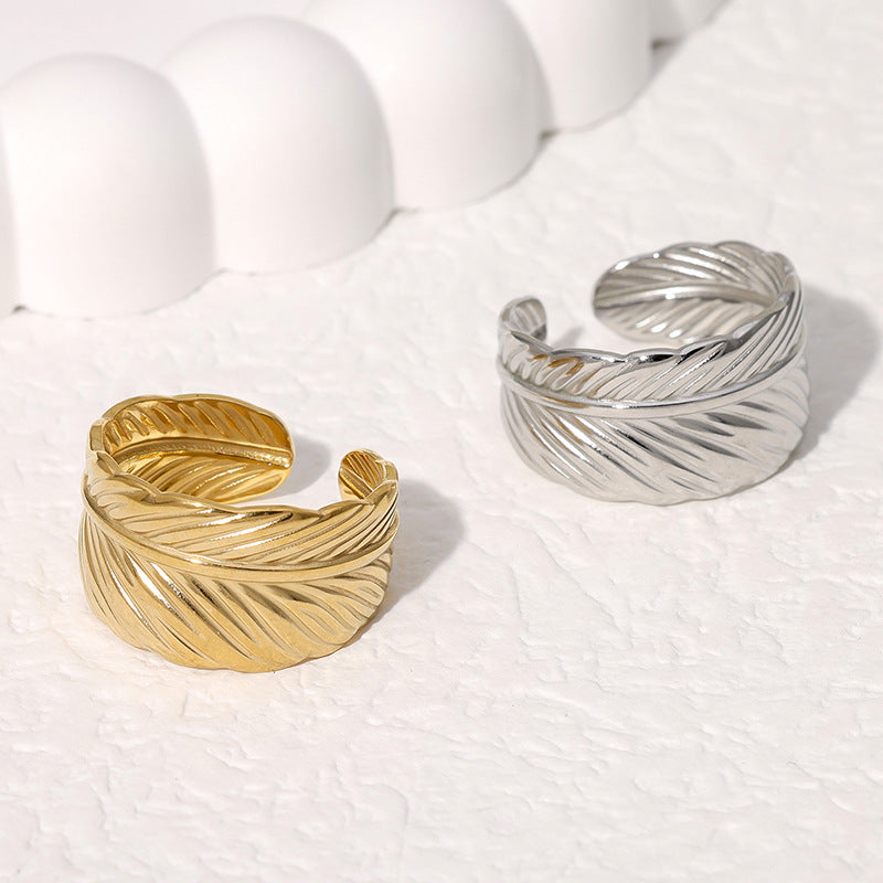 Anello Aperto Minimalista da Donna in Acciaio Inossidabile a Forma di Piuma con Finitura Placcata