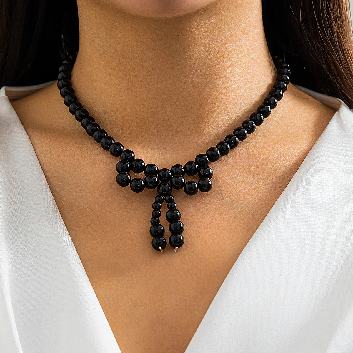 Minimalist Bow-Shaped Choker Necklace with Resin Beads and Round Ball Chain for Women