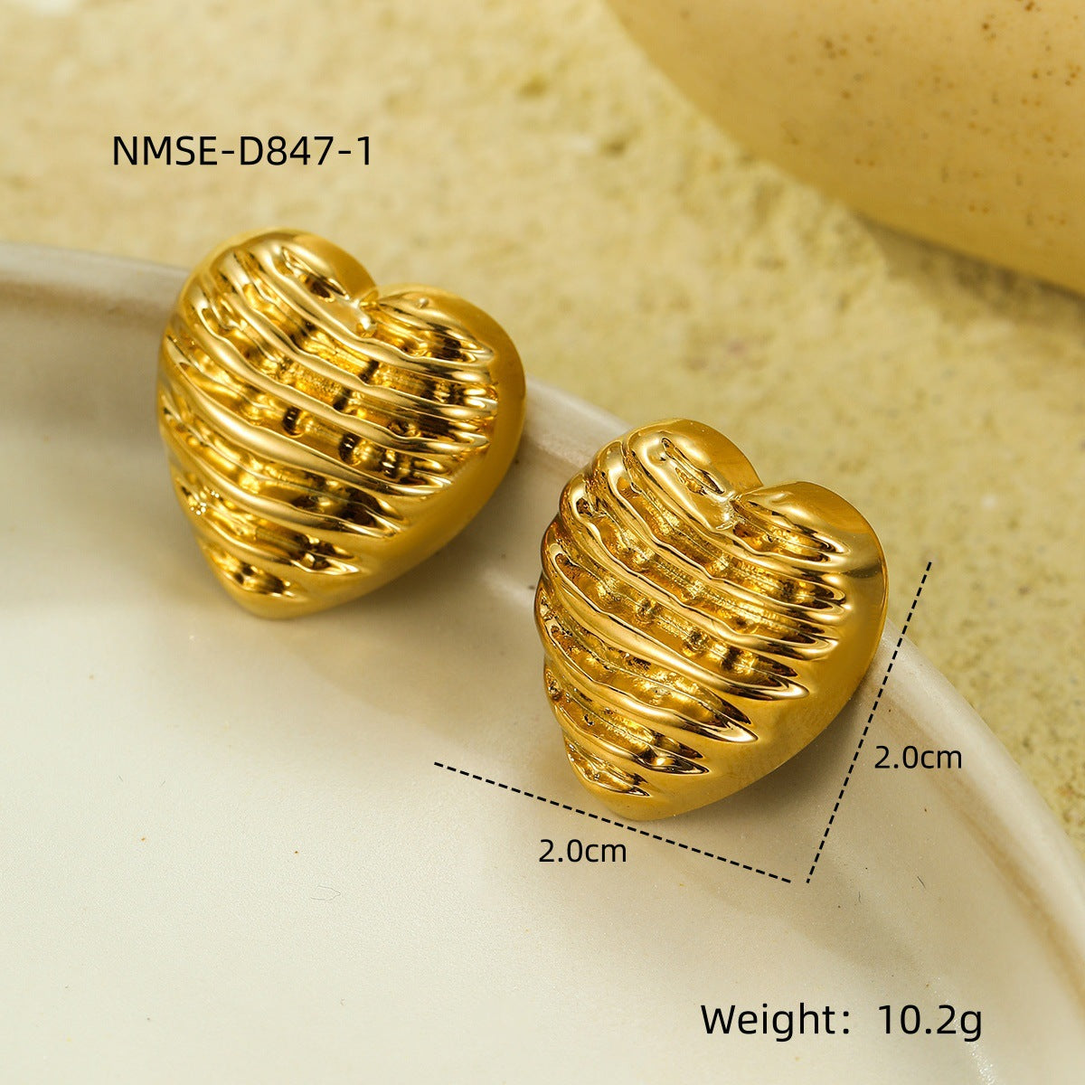 Fashionable Heart-Shaped Stainless Steel Stud Earrings with Plated Finish for Women