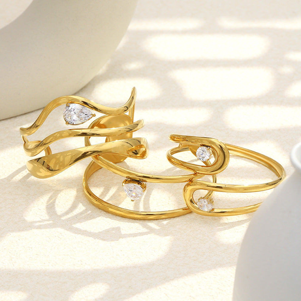 Minimalist Luxury 18K Gold Plated Stainless Steel Heart Teardrop Geometric Cubic Zirconia Bracelet