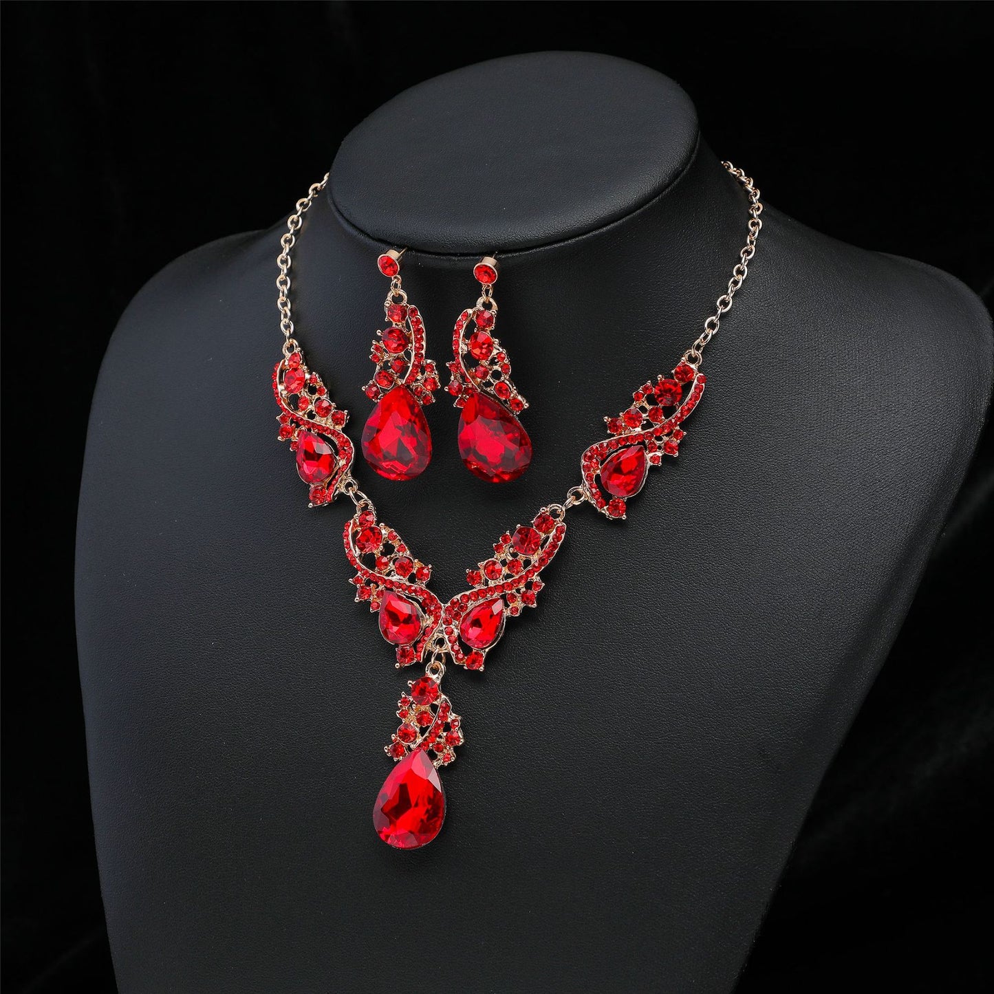 Vintage Artistic Waterdrop-Shaped Alloy Necklace Set with Rhinestone-Inlaid Leaves and Electroplated Finish for Women
