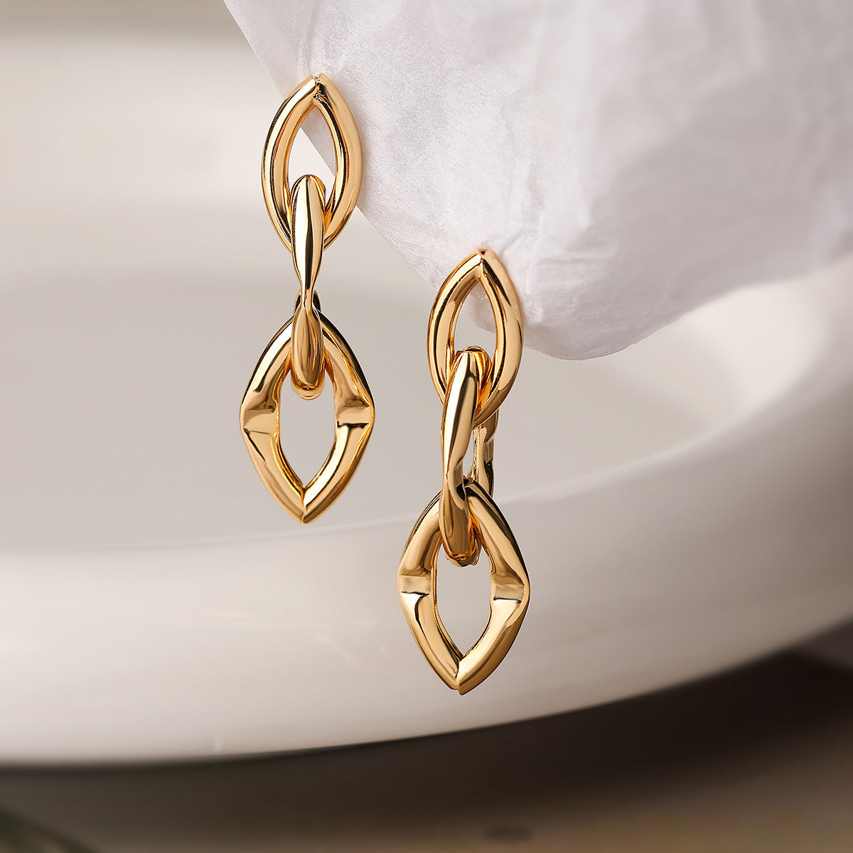 Orecchini a perno geometrici irregolari minimalisti in rame con placcatura in oro autentico per donna