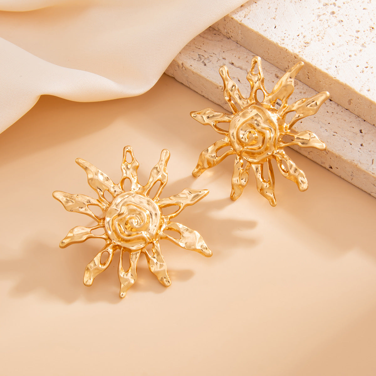 Minimalist Geometric Sunflower Pearl Drop Earrings Alloy Plated Fashion Ear Clips for Women