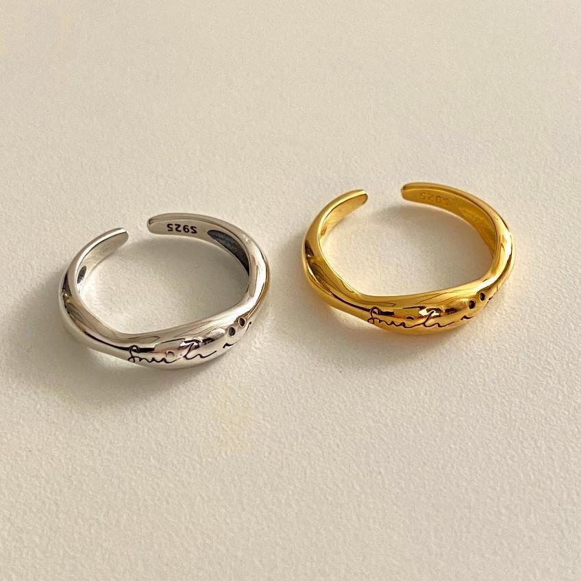 Anello Regolabile da Donna in Argento Sterling 925 a Forma di Sorriso Minimalista