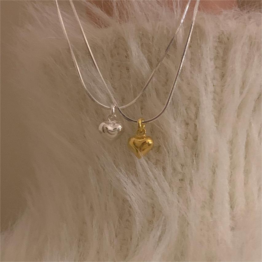 Collana Minimalista a Cuore in Argento Sterling 925 con Accento Geometrico, Delicato Gioiello a Catena Tonalità Fredda da Donna