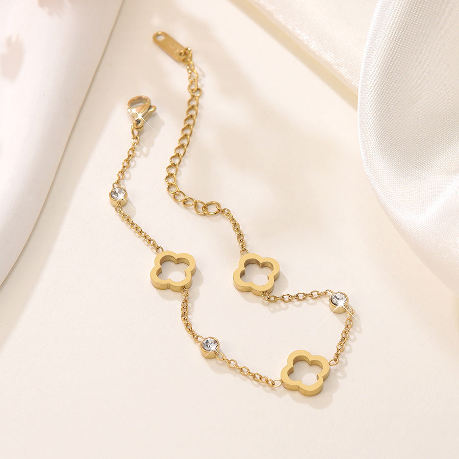 Elegante Bracciale Minimalista da Donna in Acciaio Inossidabile Placcato Oro con Zirconi e Quadrifoglio