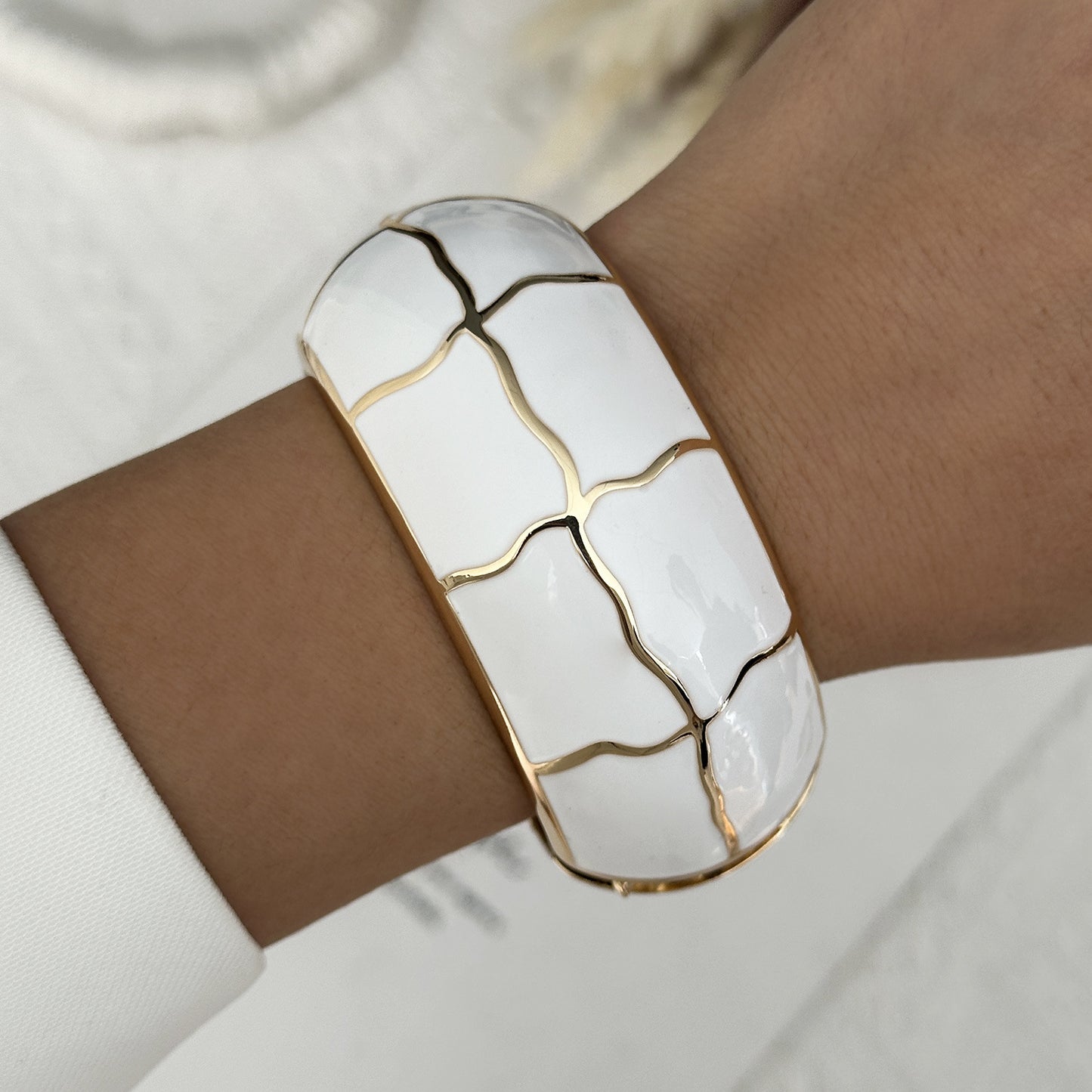Vintage Exaggerated Enamel Plated Alloy Geometric Bamboo Chunky Spring Bracelet for Women