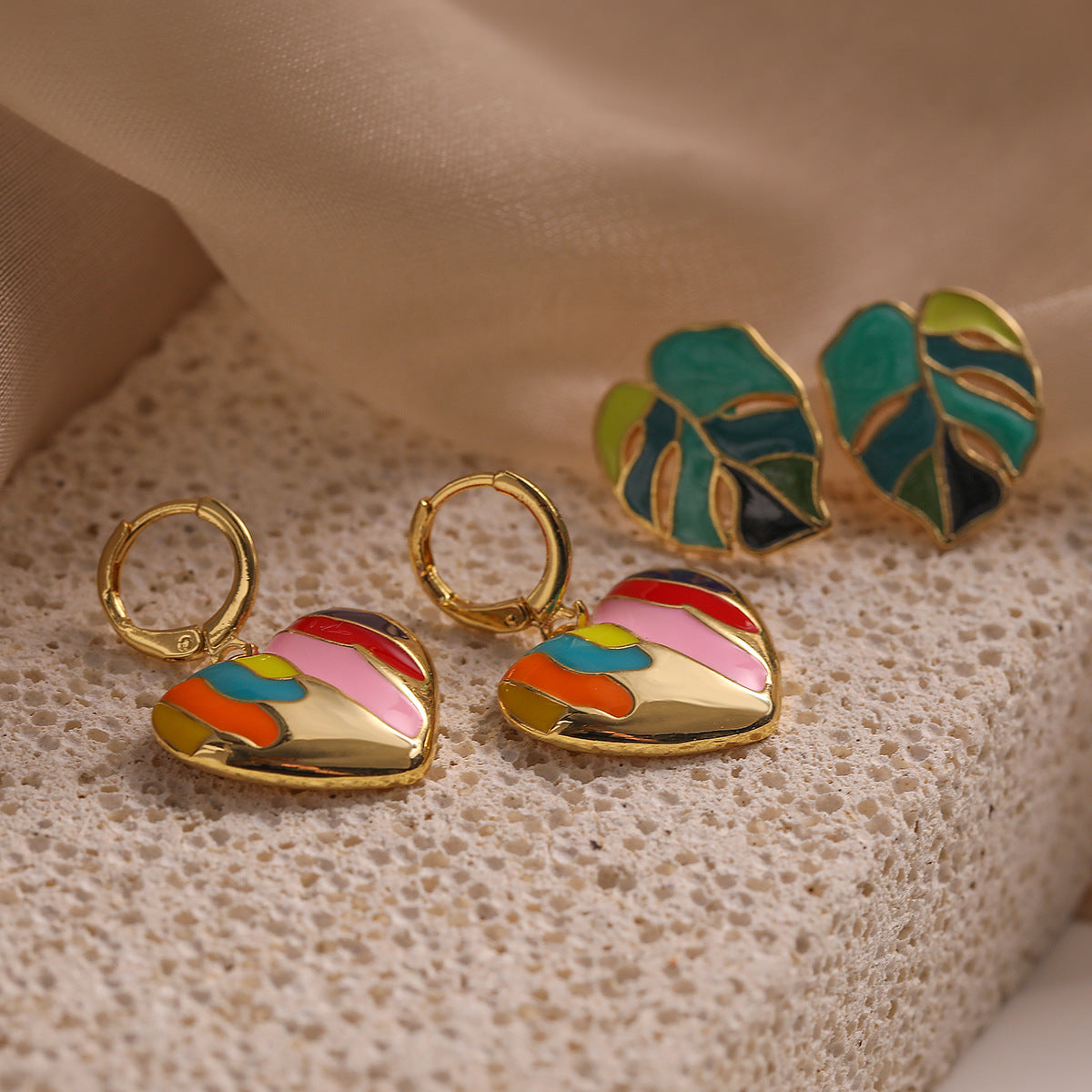Minimalist Heart-Shaped Copper Earrings with Gold Plating and Enamel Finish for Women