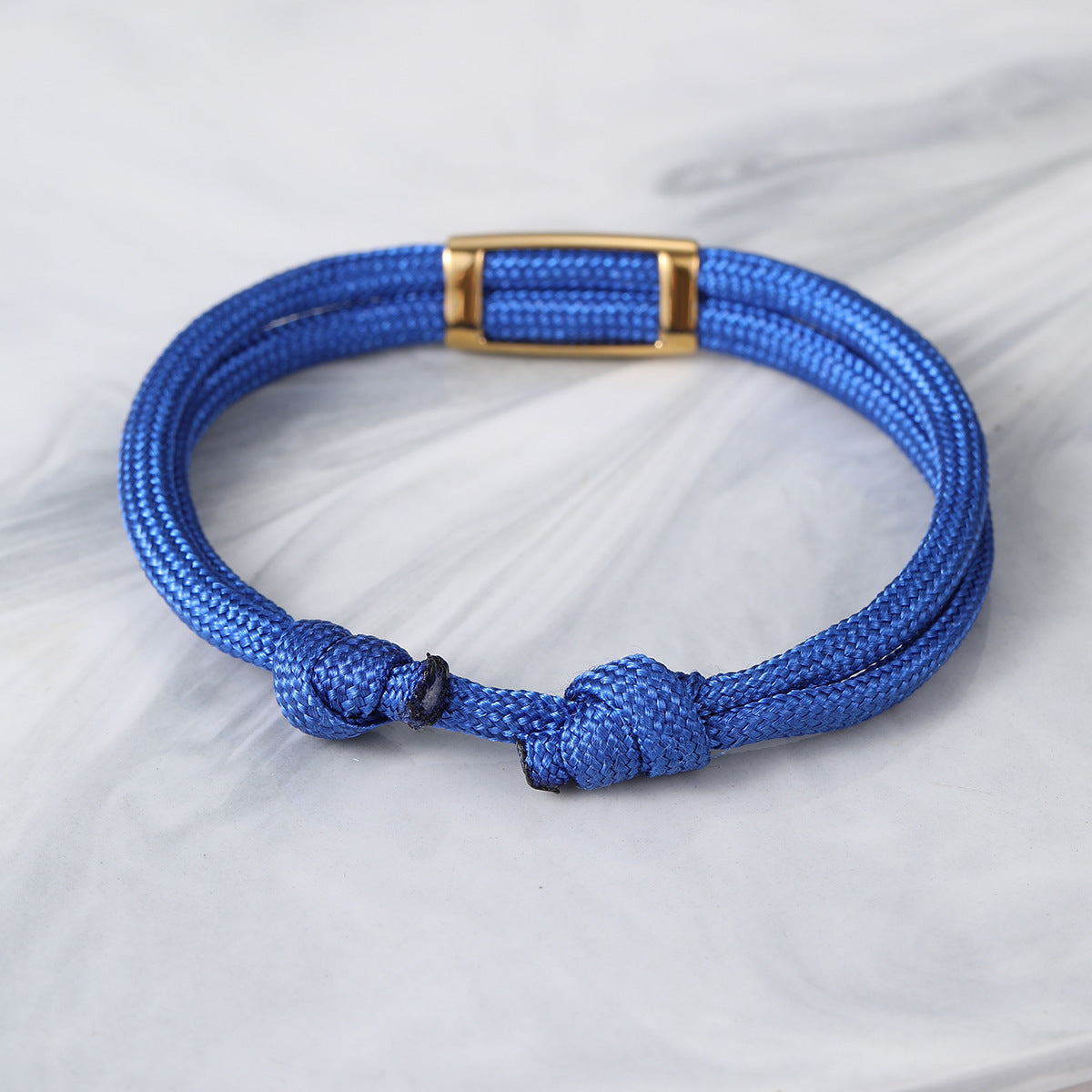 Pulsera trenzada minimalista de paracord con charm de acero de titanio para hombres y mujeres, grabado personalizado, regalo para familiares y festividades