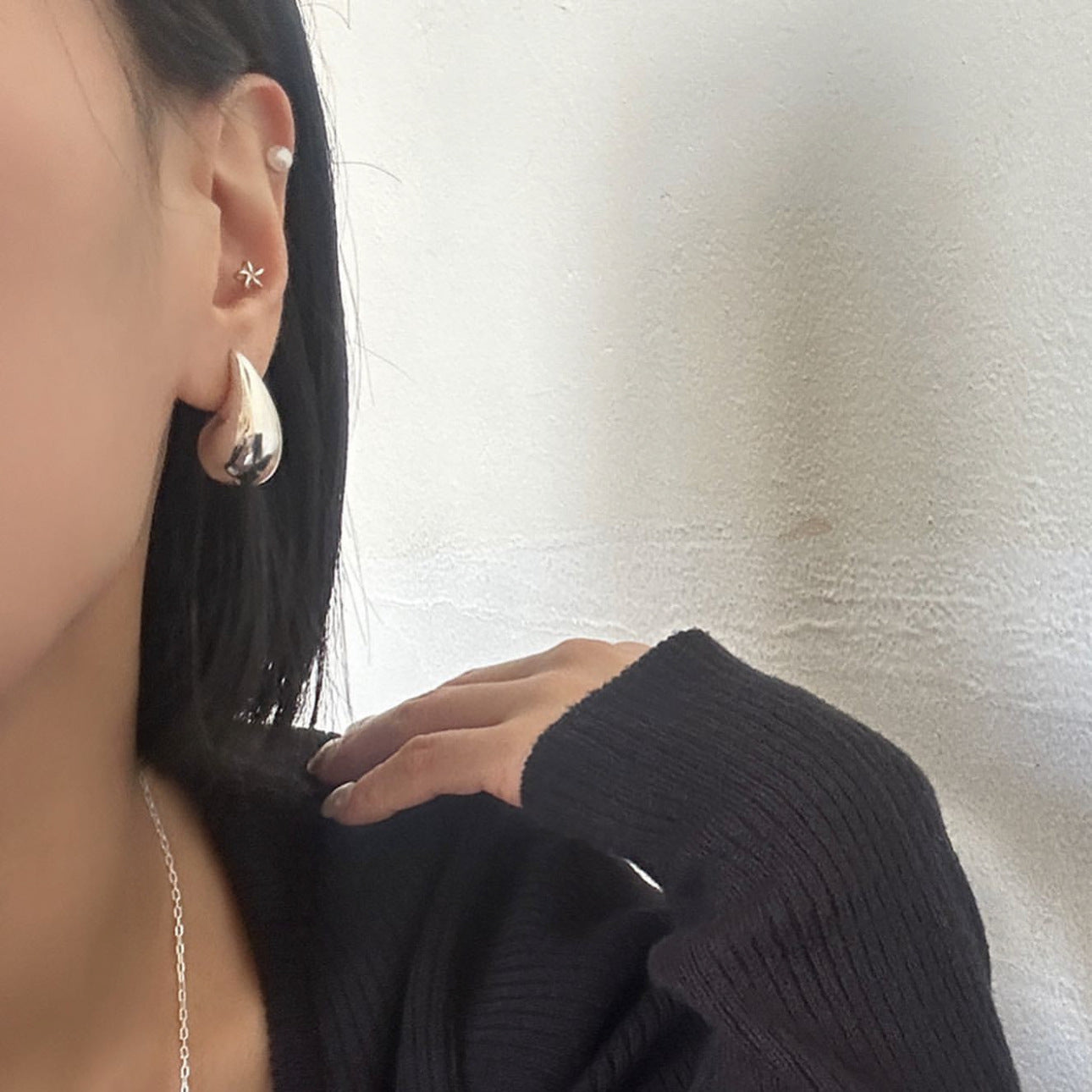 Pendientes de plata de ley 925 con forma de gota, minimalistas y con detalle geométrico biselado