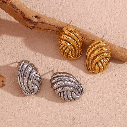 Aretes de Acero Inoxidable Geométricos Minimalistas con Baño de Oro de 18K y Textura Martillada