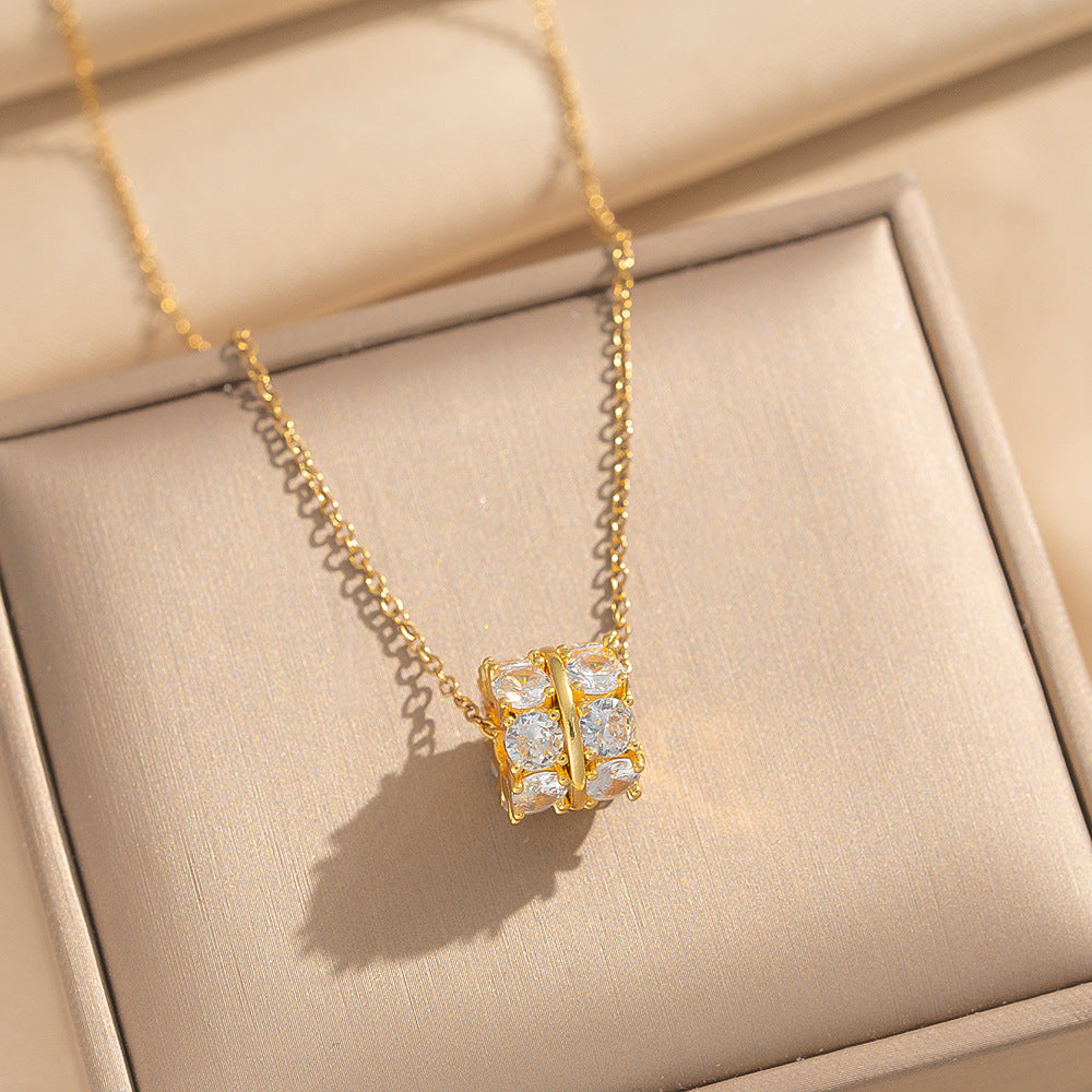 Collar Minimalista con Colgante de Ola y Geométrico para Mujer en Acero de Titanio con Chapado en Oro de 18K, Cadena Hipoalergénica para Clavícula con Motivos de Corazón y Lazo