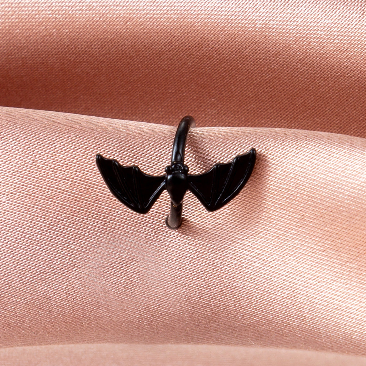 Clip per orecchio in rame a forma di pipistrello in stile gotico scuro con finitura galvanica, unisex