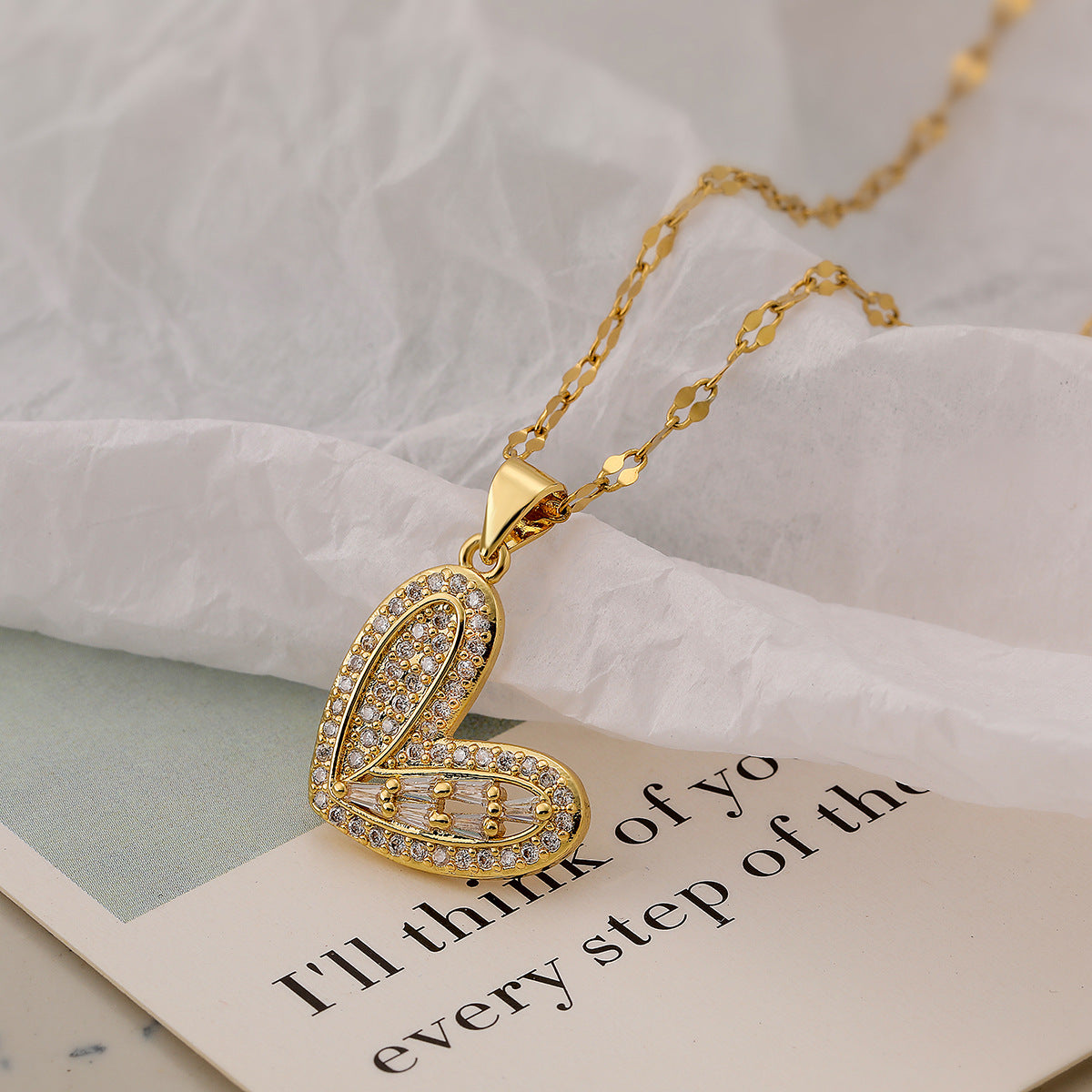 Collana con Pendente a Cuore Minimalista in Rame, Placcata Oro Vero e con Intarsio di Zirconi per Donna