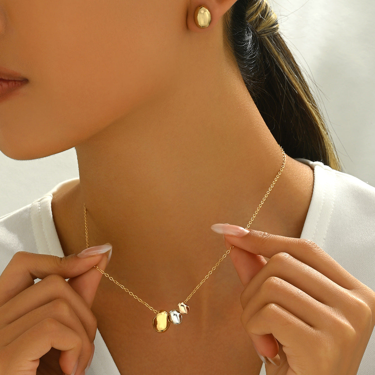 Juego de collar y pendientes de cobre con baño de oro de 18 quilates de lujo ligero geométrico para mujer, diseño circular