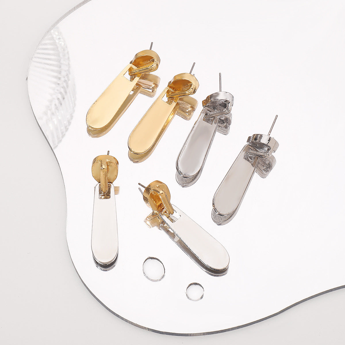 Pendientes Geométricos de Aleación con Cremallera y Acabado Galvanizado para Mujer