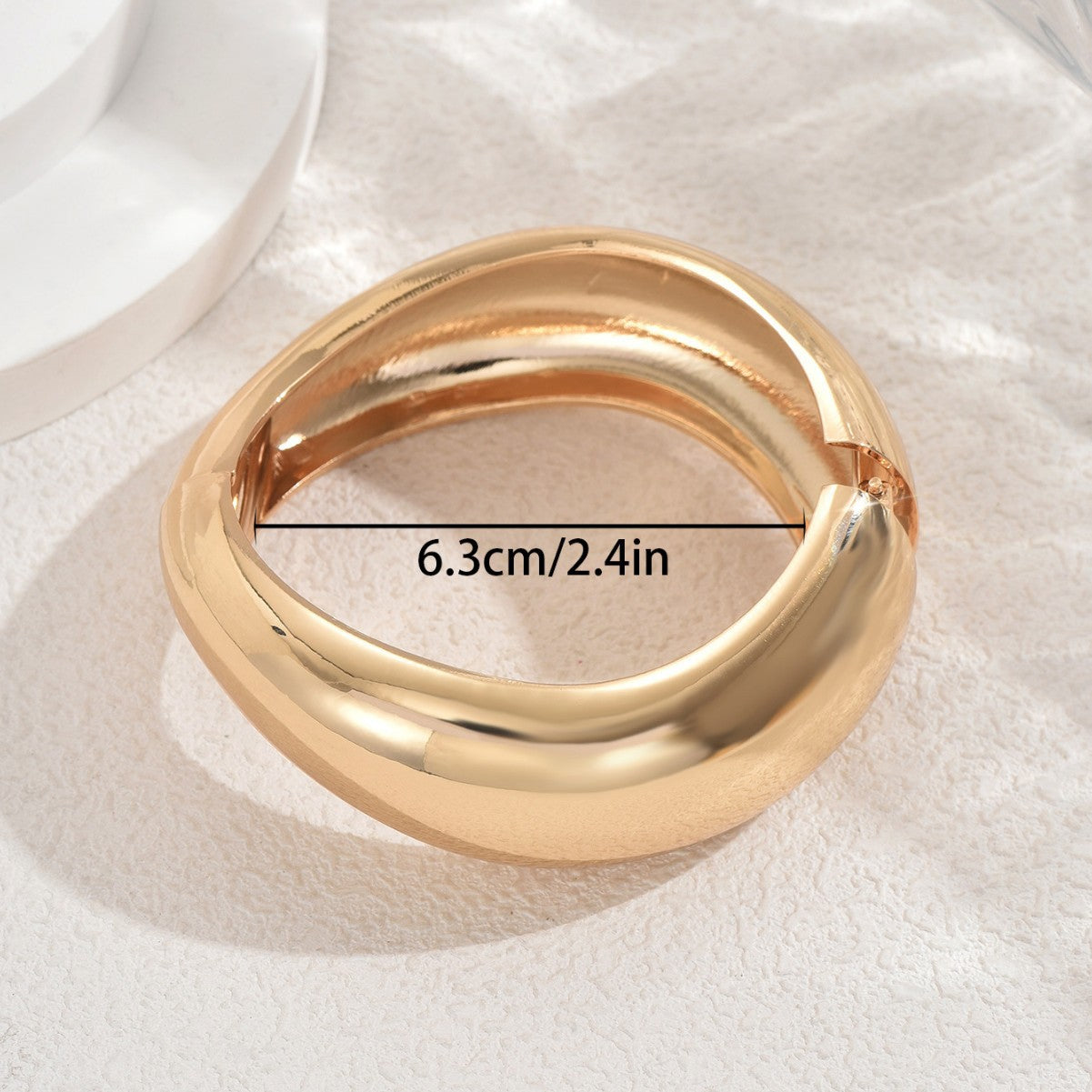 Bracciale geometrico in metallo lucidato per donna con placcatura in oro 18 carati, alla moda e versatile